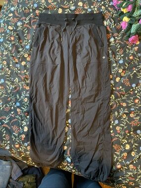 LULULEMON Dance Studio Pants (Unlined)